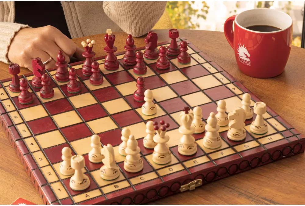 SZACHY PEREŁKA średnia (36x36 cm) kolor wiśniowy